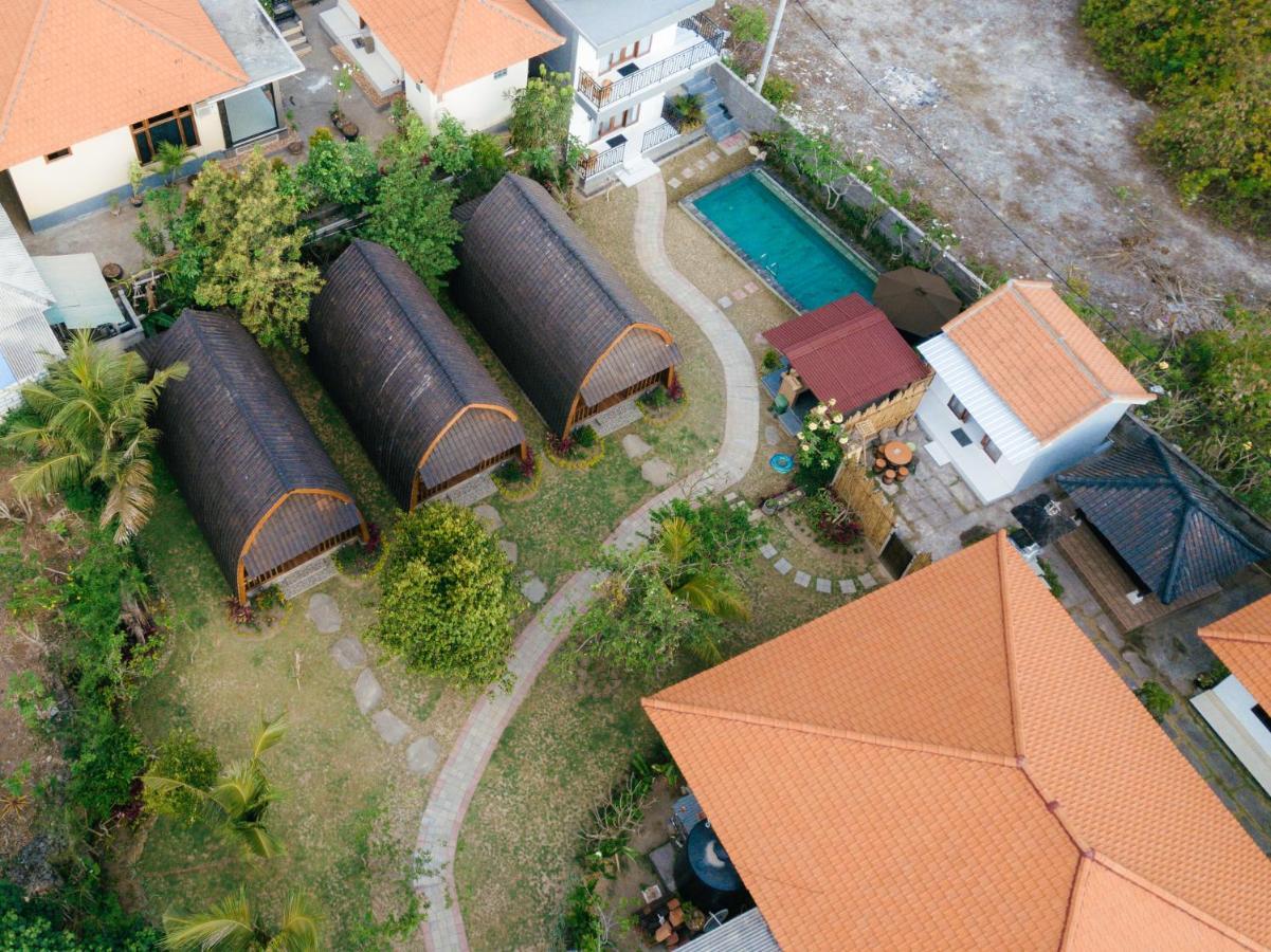 Wooden Puri Guesthouse Uluwatu  Exterior photo