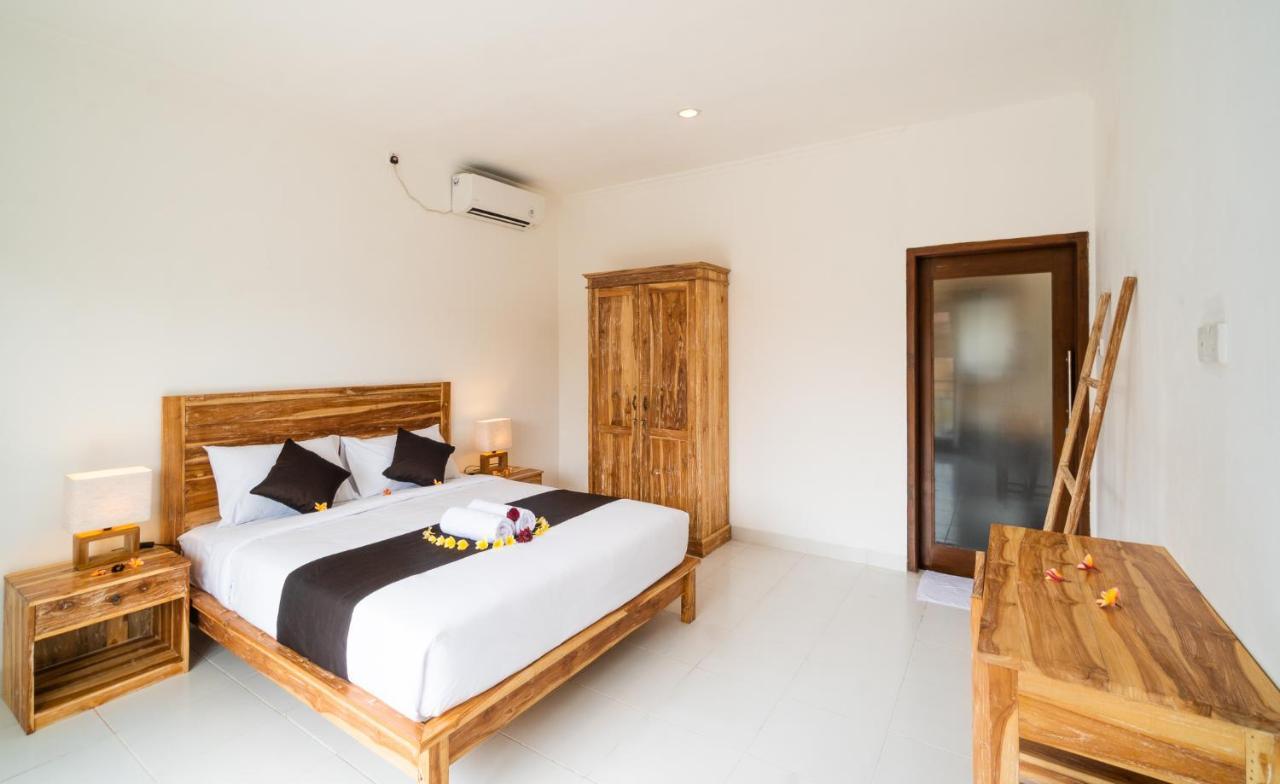 Wooden Puri Guesthouse Uluwatu  Exterior photo