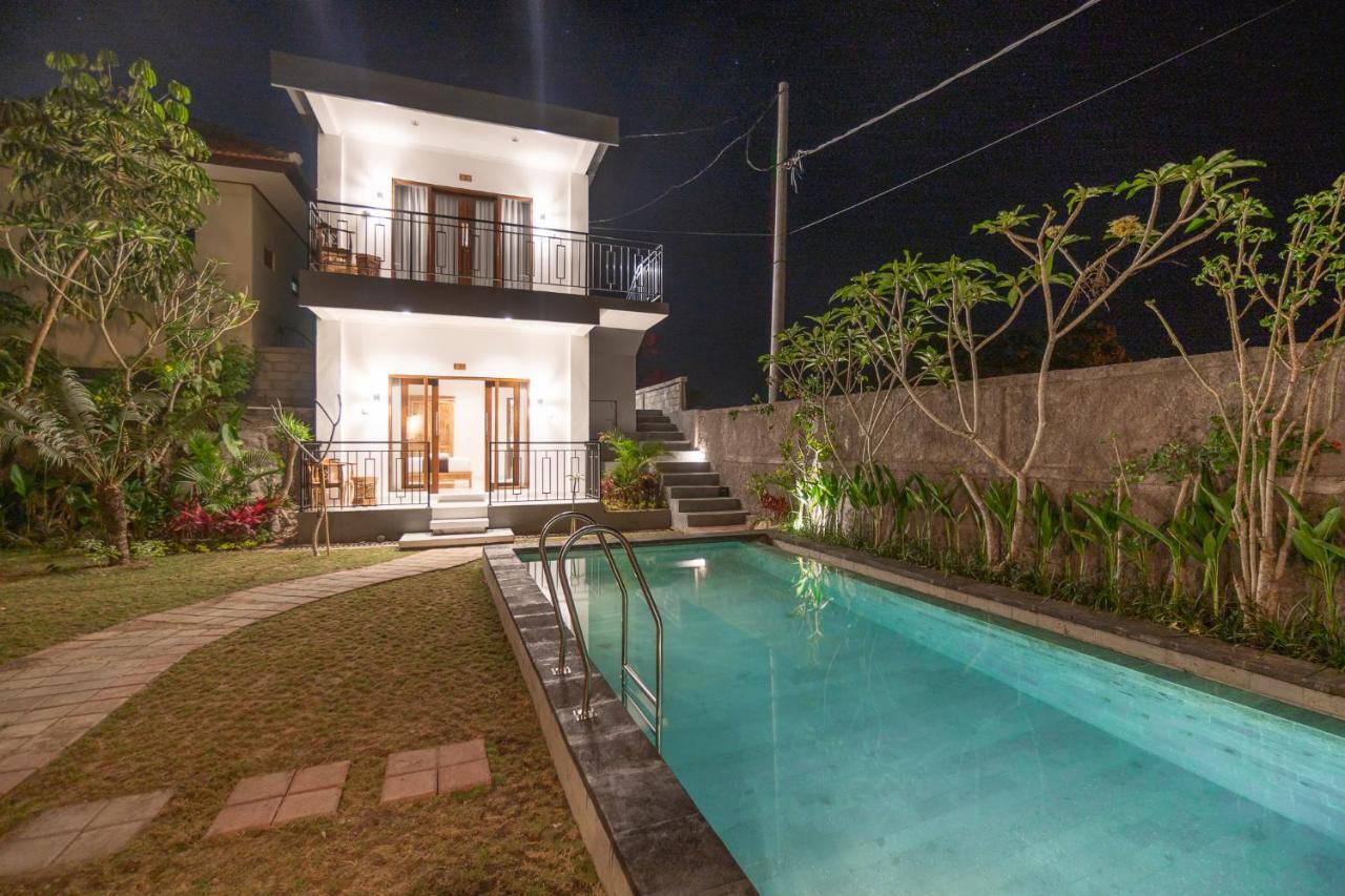 Wooden Puri Guesthouse Uluwatu  Exterior photo