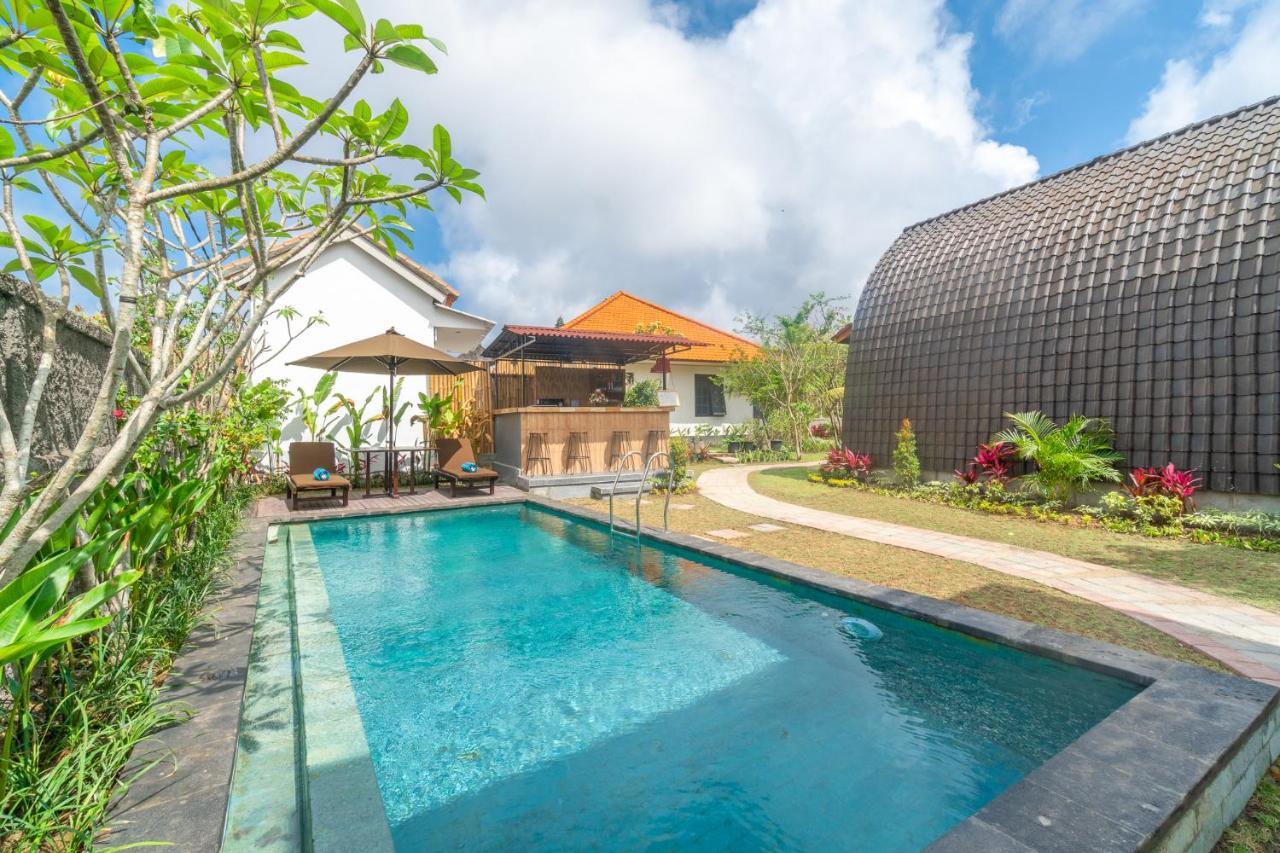 Wooden Puri Guesthouse Uluwatu  Exterior photo